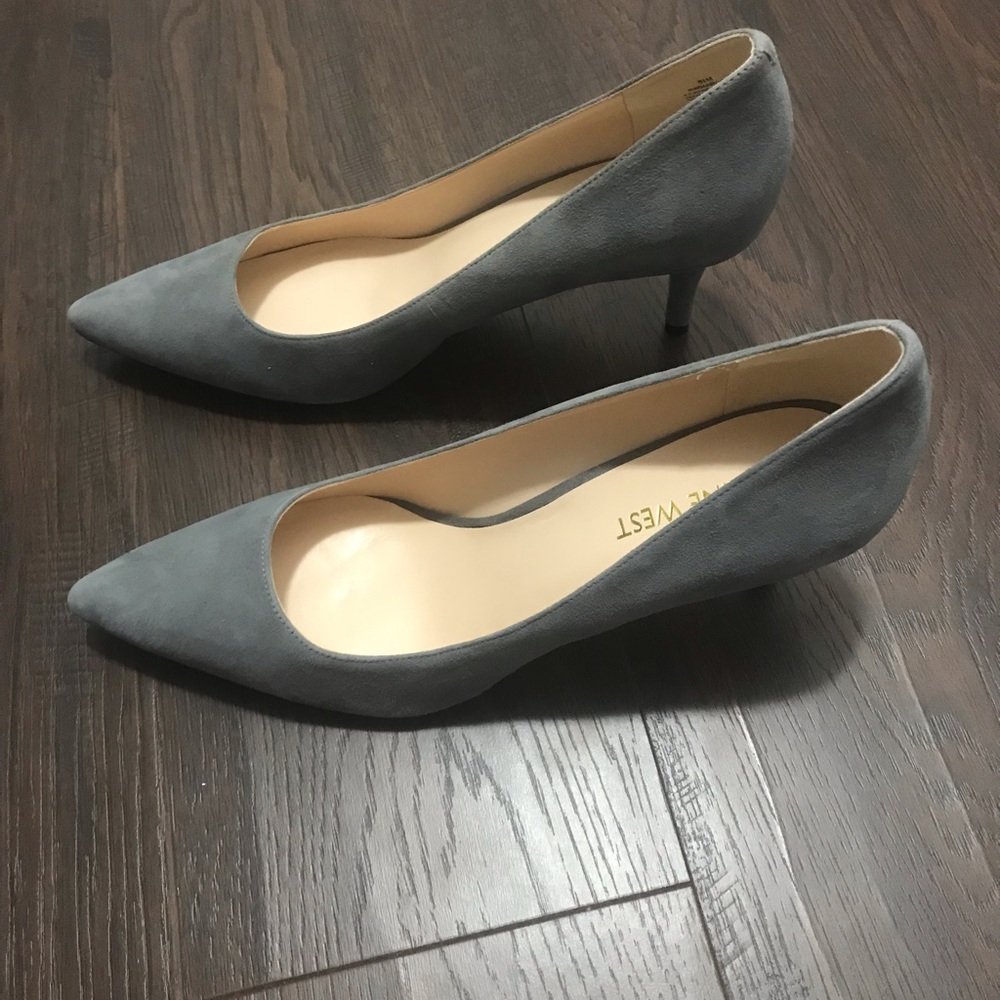 Nine West like new size 8.5 dark gray heels